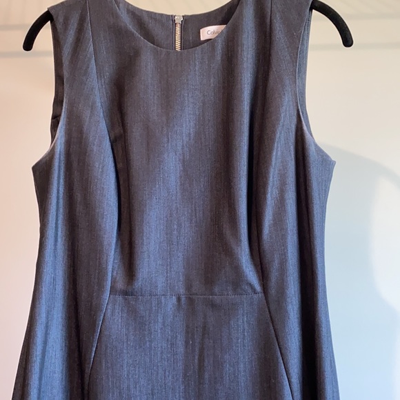 Women’s dress - Picture 2 of 5